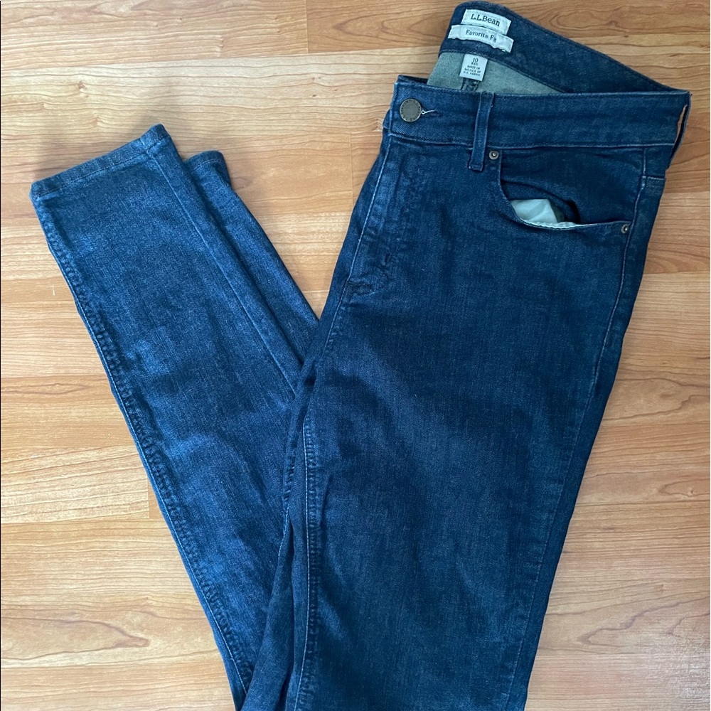LL Bean Favorite Fit Dark Blue skinny Jeans Sz 10